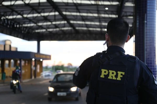 Justiça proíbe participação da PRF em operações fora das rodovias