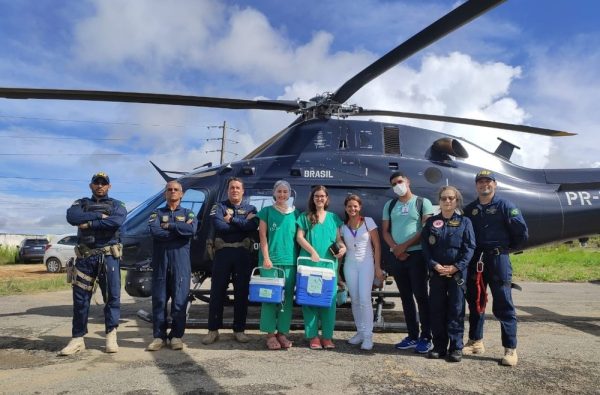 Coração é transportado de helicóptero de Caruaru ao Recife para paciente à espera de transplante