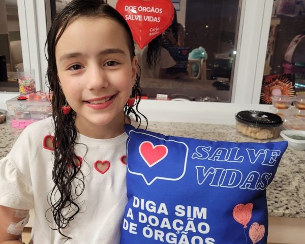 Internada em UTI de SP à espera de coração, menina de 10 anos cria campanha para incentivar doação de órgãos