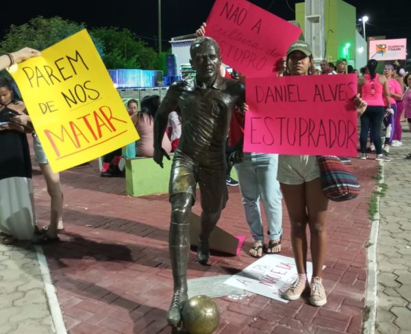 Manifestação do Ministério Público: Pedido de Remoção da Estátua de Daniel Alves na Bahia